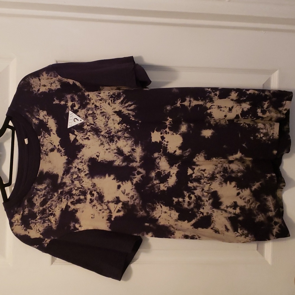 Guess tshirt